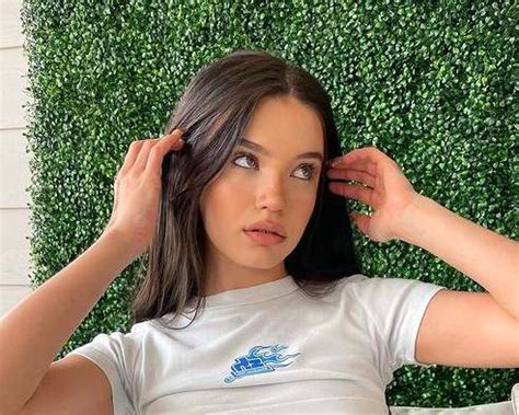 hanna grape|Hannah Grape (Model) Wiki, Biography, Net Worth, Age, Height,。